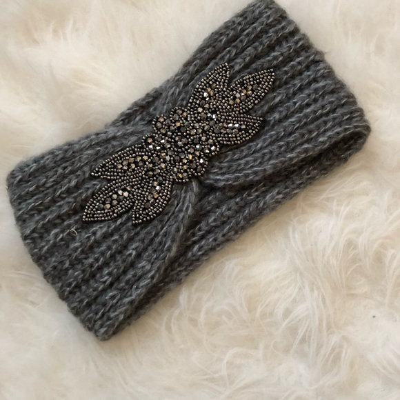 Forever 21 Accessories - F21 beaded knit headband NWOT
